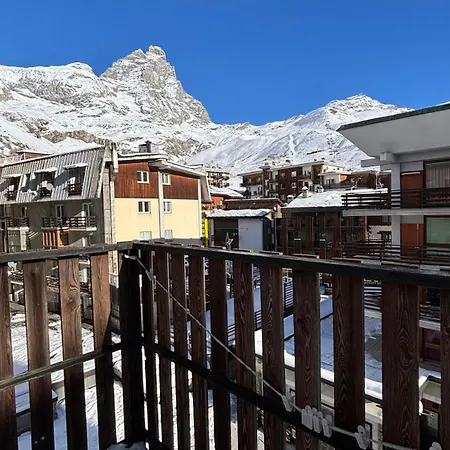 Trilocale Centro Cervinia 布勒伊-切尔维尼亚