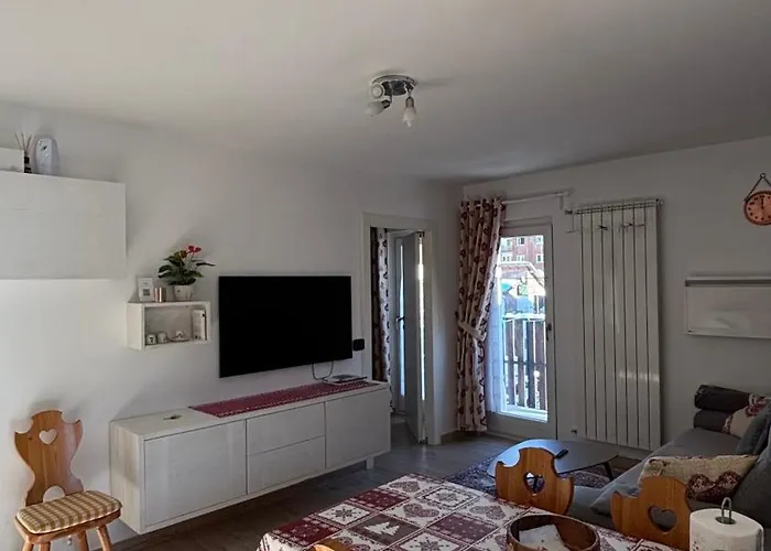 Trilocale Centro Cervinia 公寓