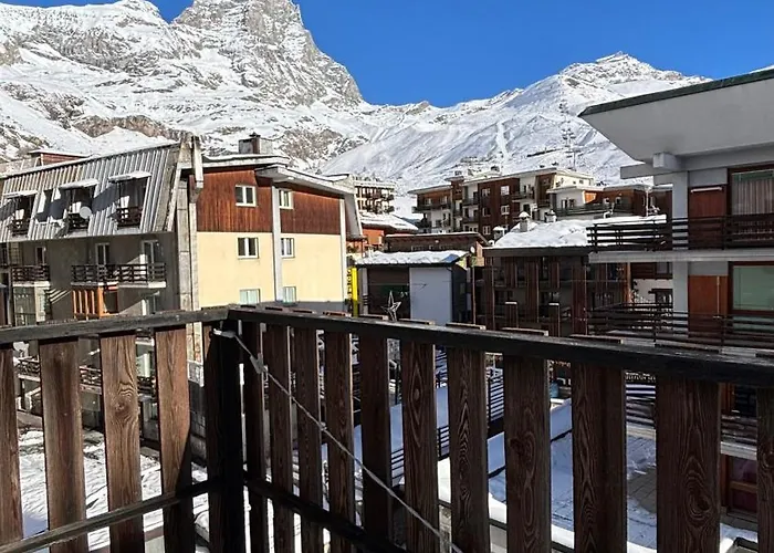 Trilocale Centro Cervinia 布勒伊-切尔维尼亚